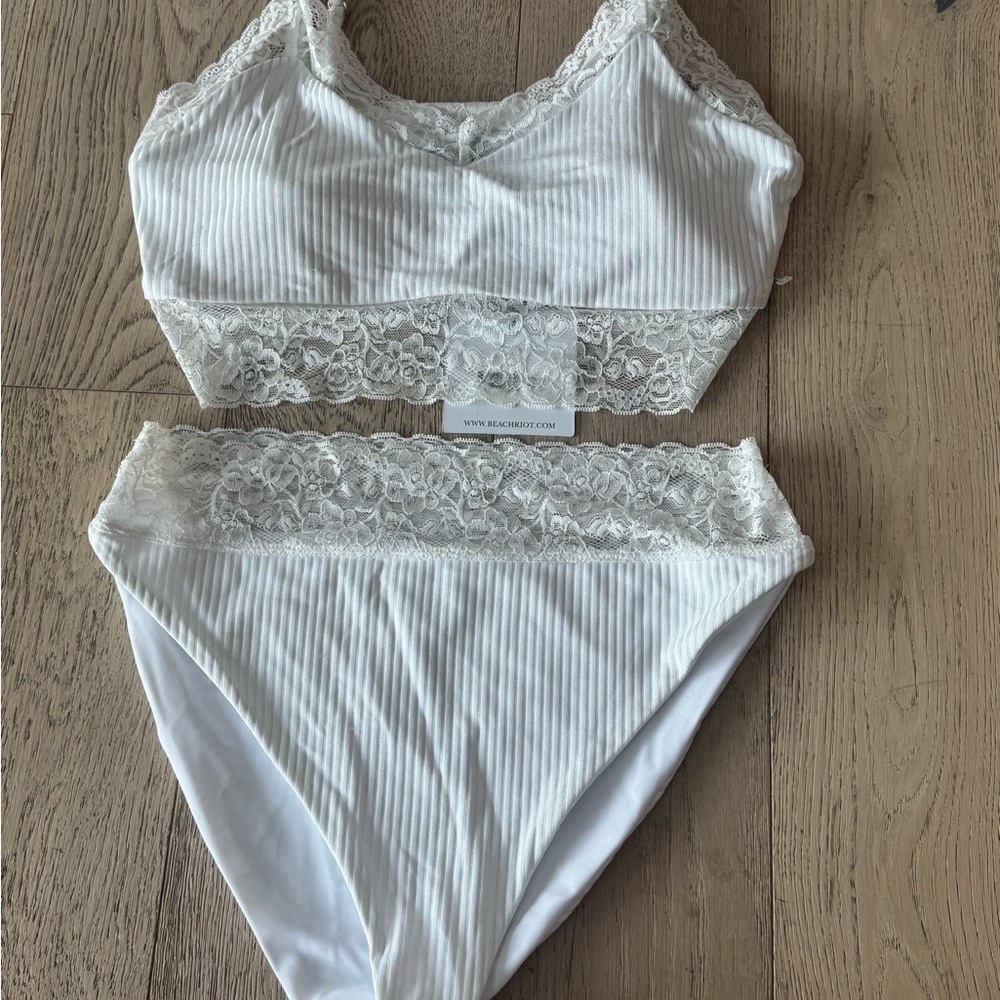 Beach Riot Lila Lace Top and Highway Lace Bottoms in white Xl - Picture 3 of 8